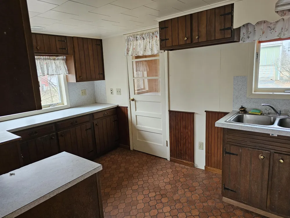 66598 Territorial Road Lawrence, MI 49064