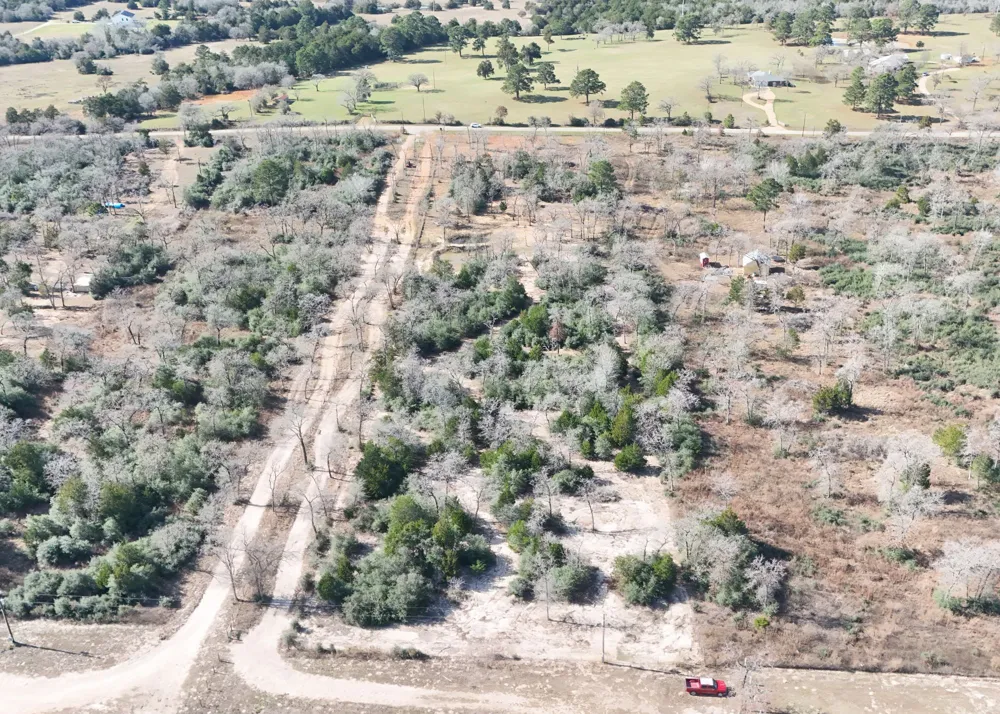 17 High Crossing Road Smithville, TX 78957