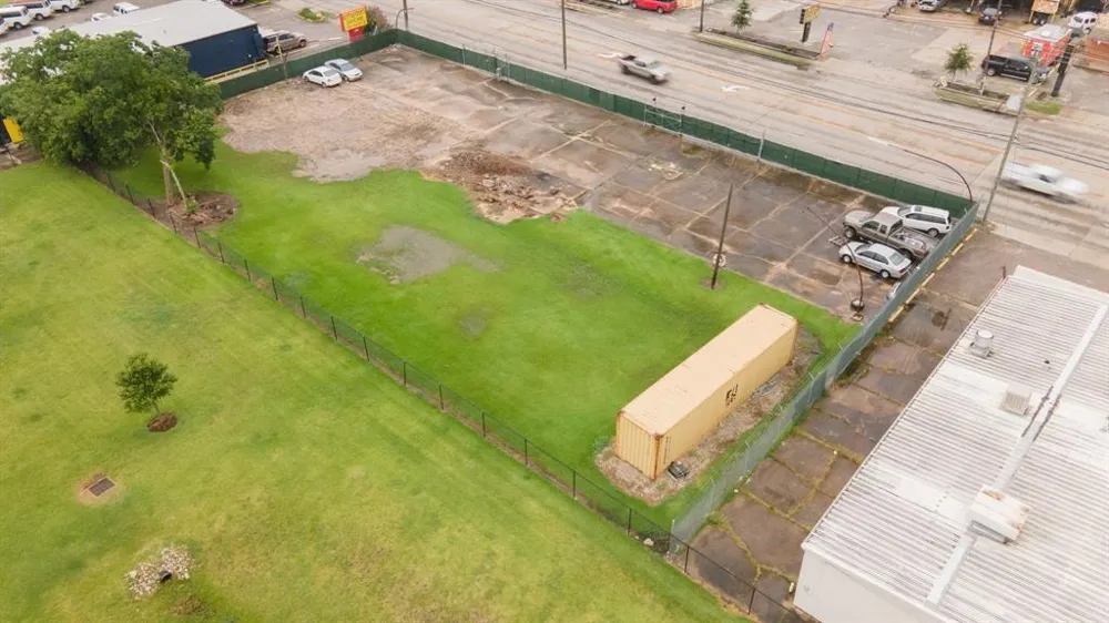 1811 Shaver Street Pasadena, TX 77502