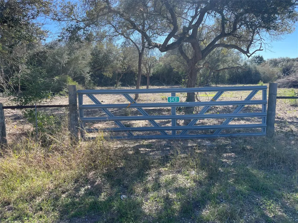 8431 Us-59 South Victoria, TX 77905