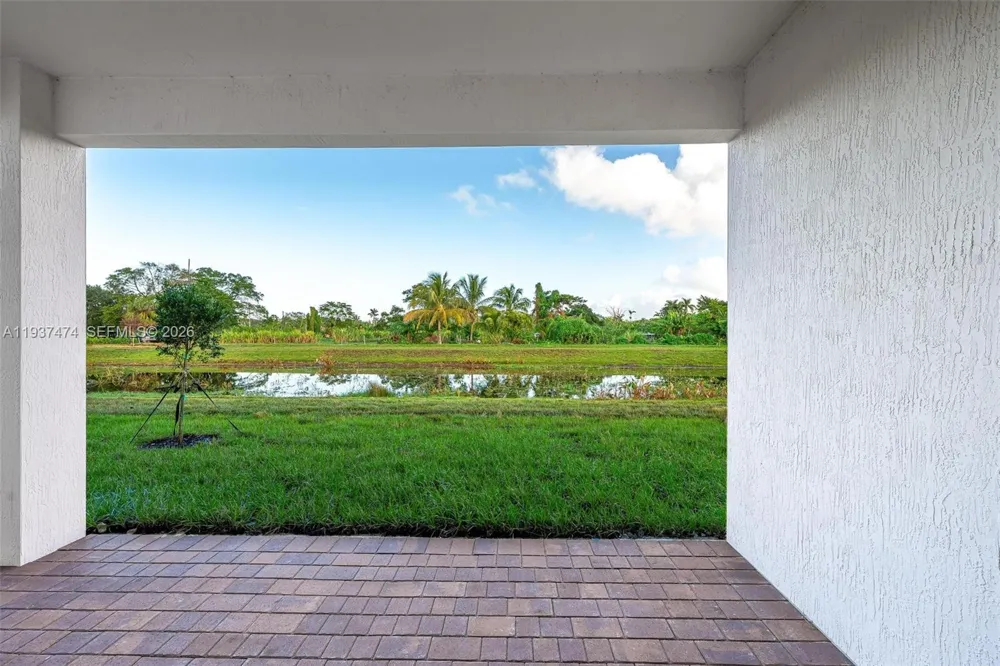 12289 SW 43rd St #0 Davie, FL 33330
