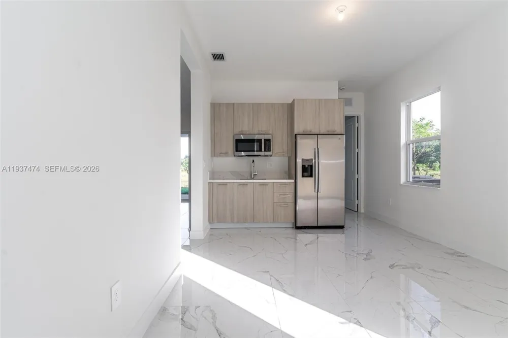 12289 SW 43rd St #0 Davie, FL 33330