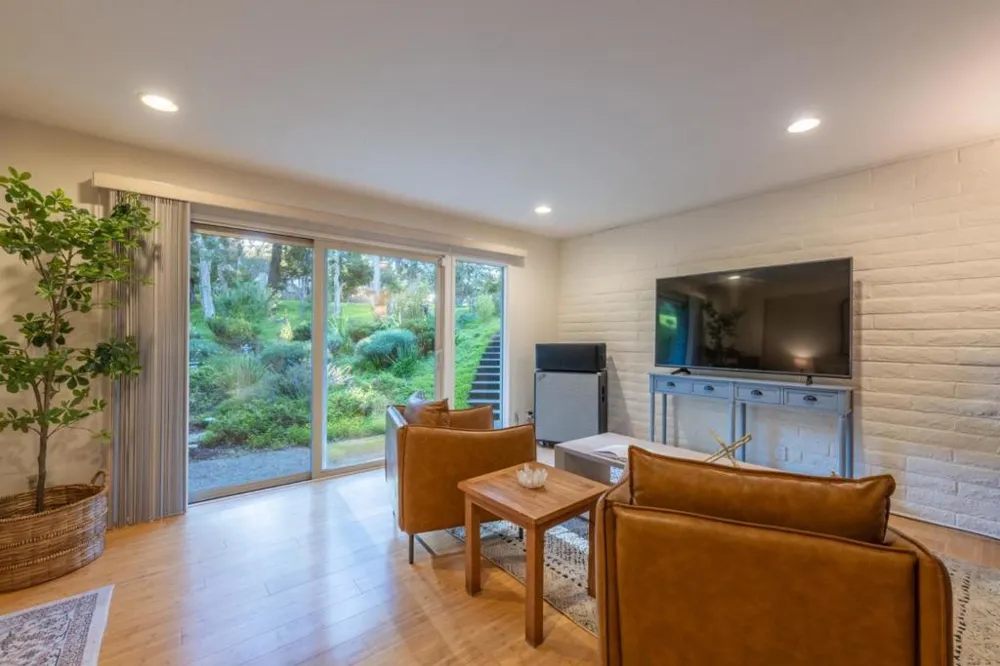 1125 Alta Mesa Road Monterey, CA 93940