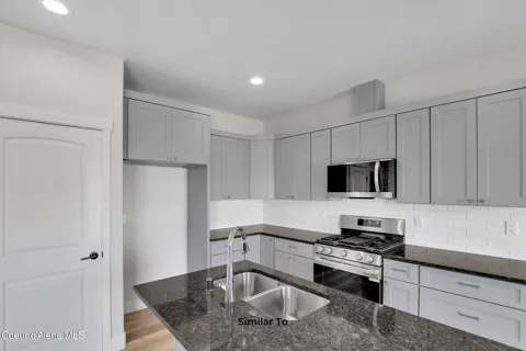 615 Creative Way #(LOT 18)