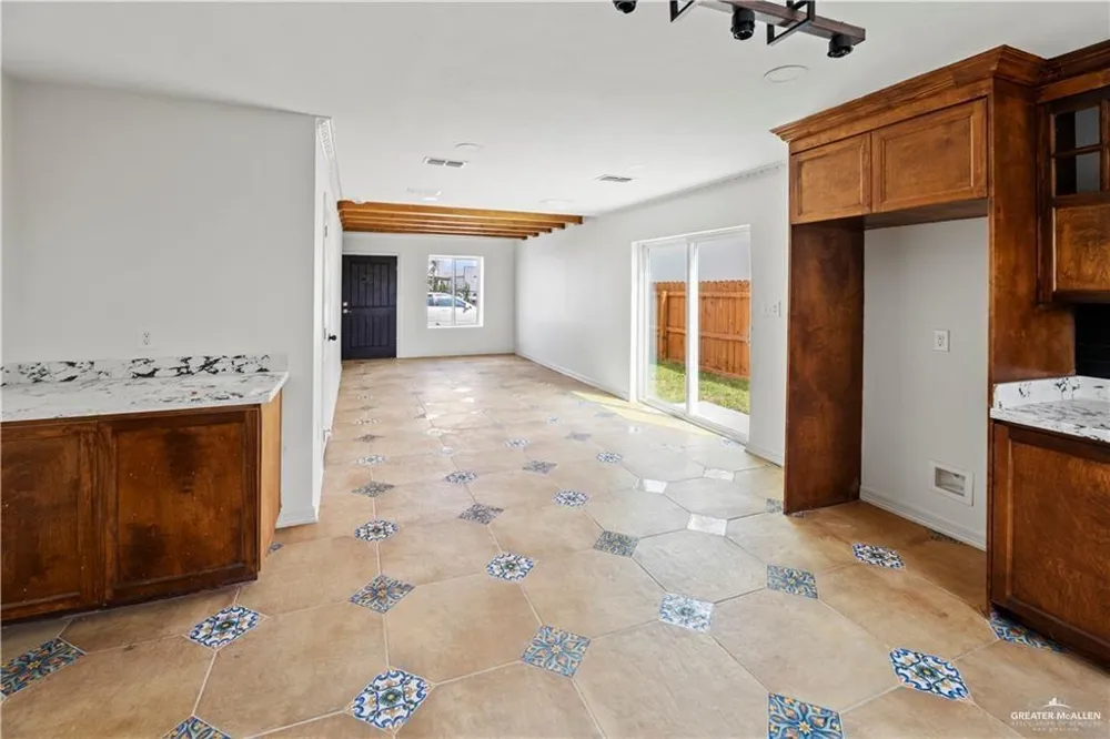1412 E Karen Drive #A Alton, TX 78573