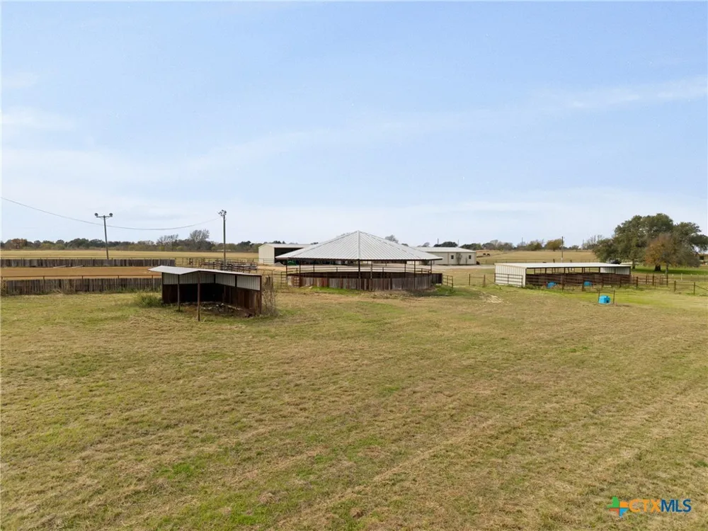 452 County Road 470 Chilton, TX 76632