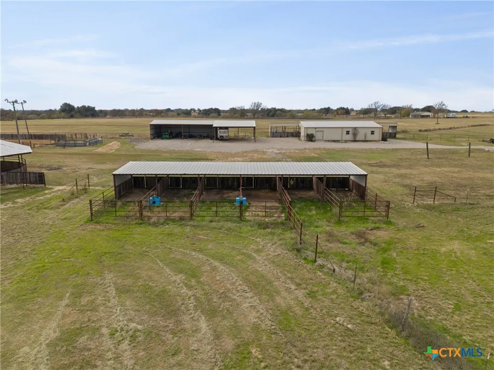 452 County Road 470 Chilton, TX 76632