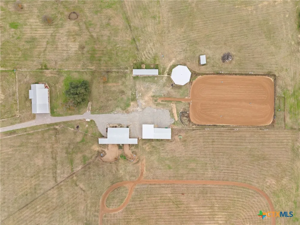 452 County Road 470 Chilton, TX 76632