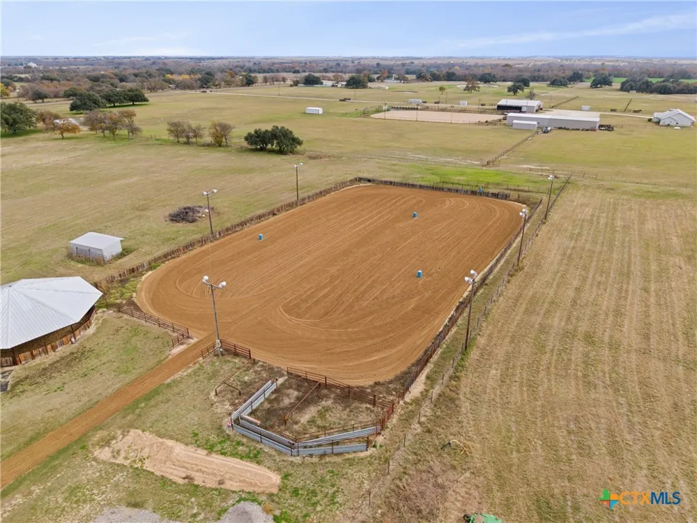 452 County Road 470 Chilton, TX 76632