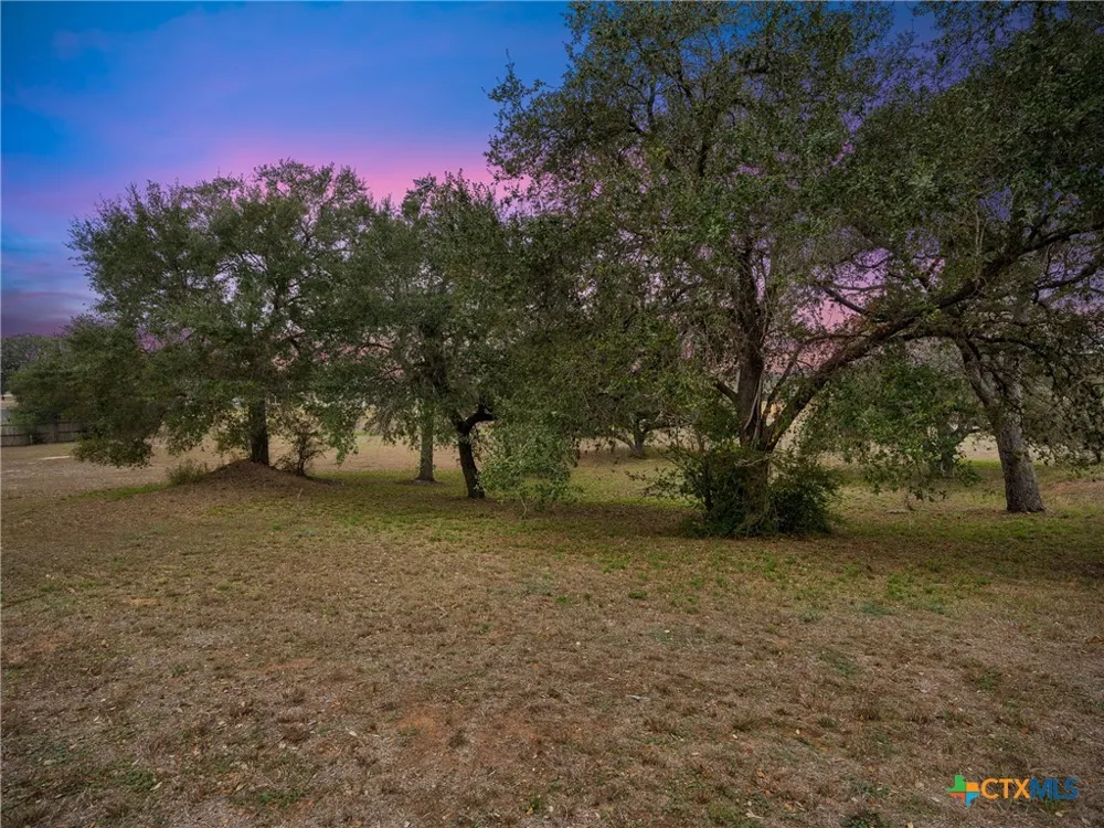 101 Pin Oak Circle Cuero, TX 77954
