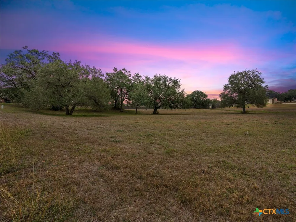 101 Pin Oak Circle Cuero, TX 77954