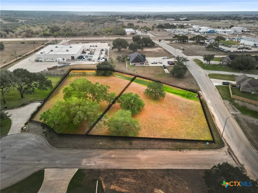101 Pin Oak Circle Cuero, TX 77954