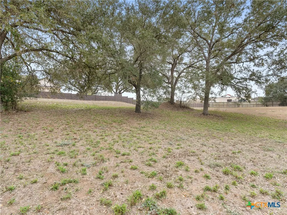 101 Pin Oak Circle Cuero, TX 77954