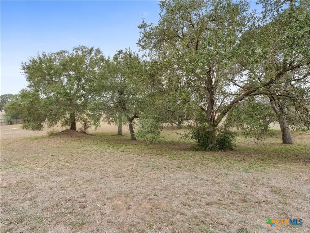 101 Pin Oak Circle Cuero, TX 77954