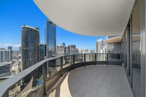 1000 Brickell Plz #4212