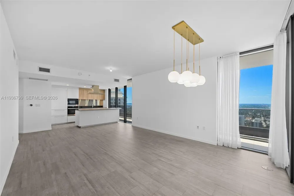 1000 Brickell Plz #4212 Miami, FL 33131
