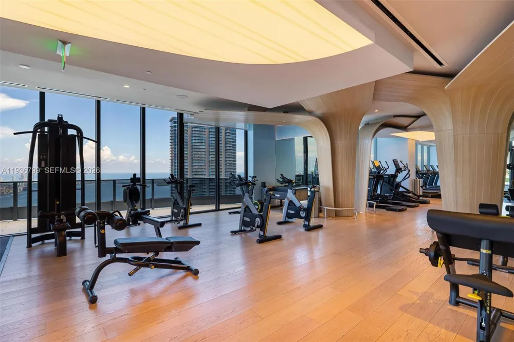 1000 Brickell Plz #4212 Miami, FL 33131