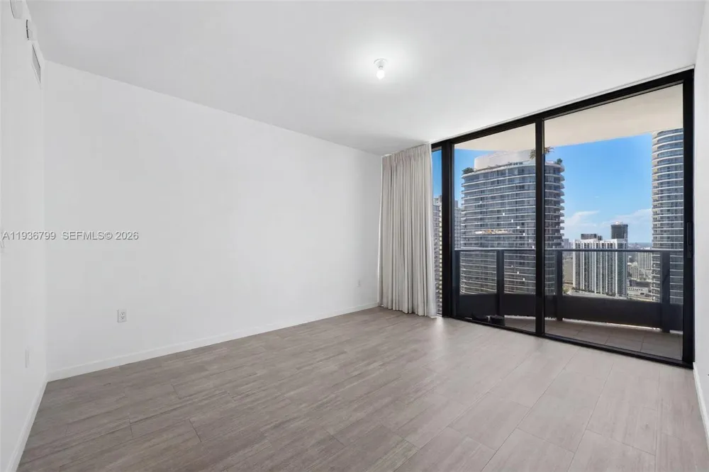 1000 Brickell Plz #4212 Miami, FL 33131