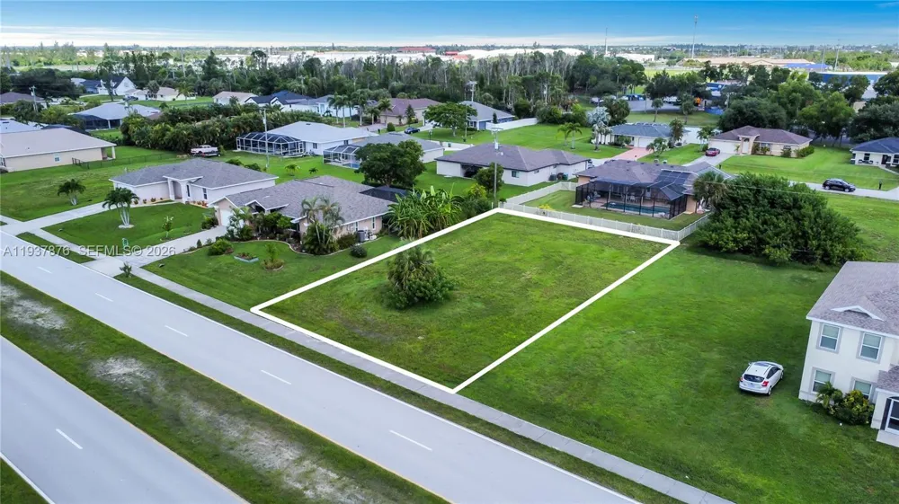 1821 Savona Pkwy W Cape Coral, FL 33914