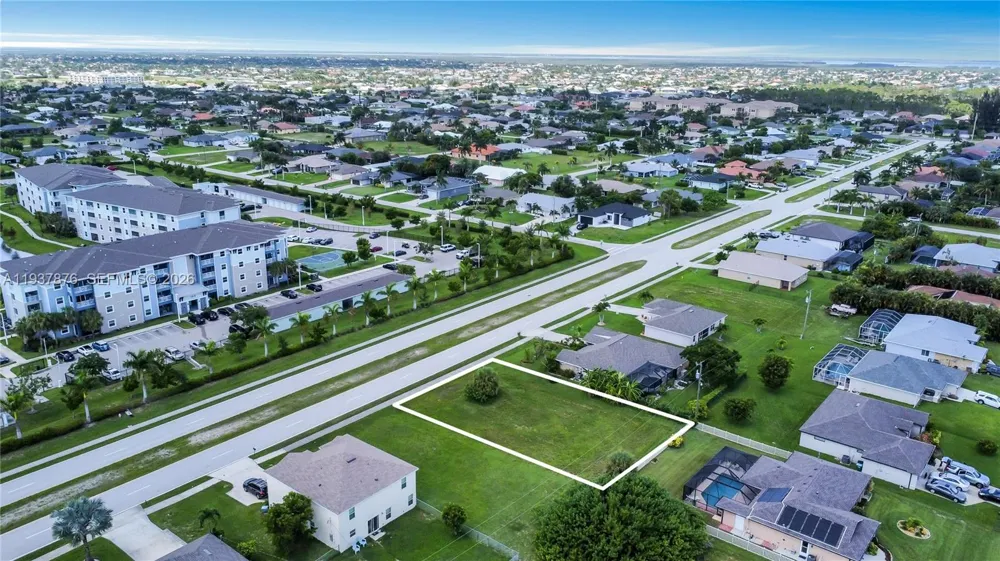 1821 Savona Pkwy W Cape Coral, FL 33914