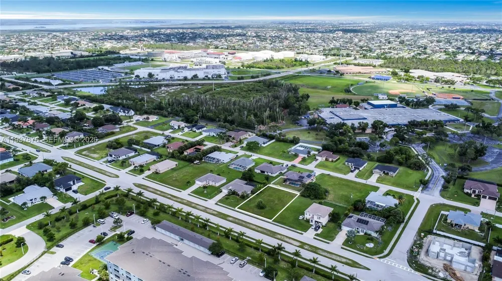 1821 Savona Pkwy W Cape Coral, FL 33914