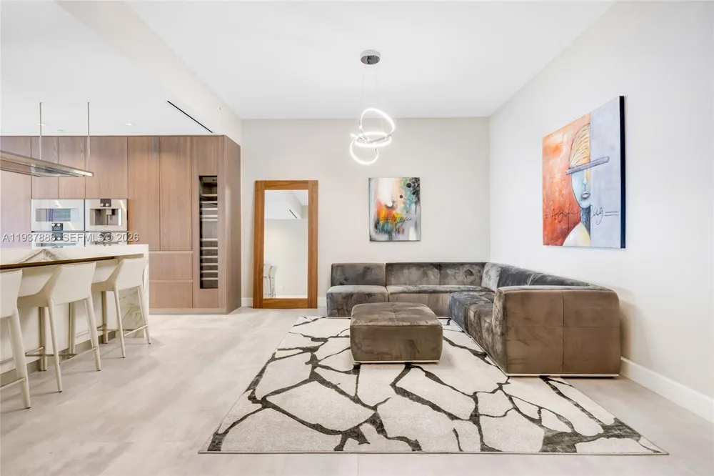 18501 Collins Ave #2502 Sunny Isles Beach, FL 33160