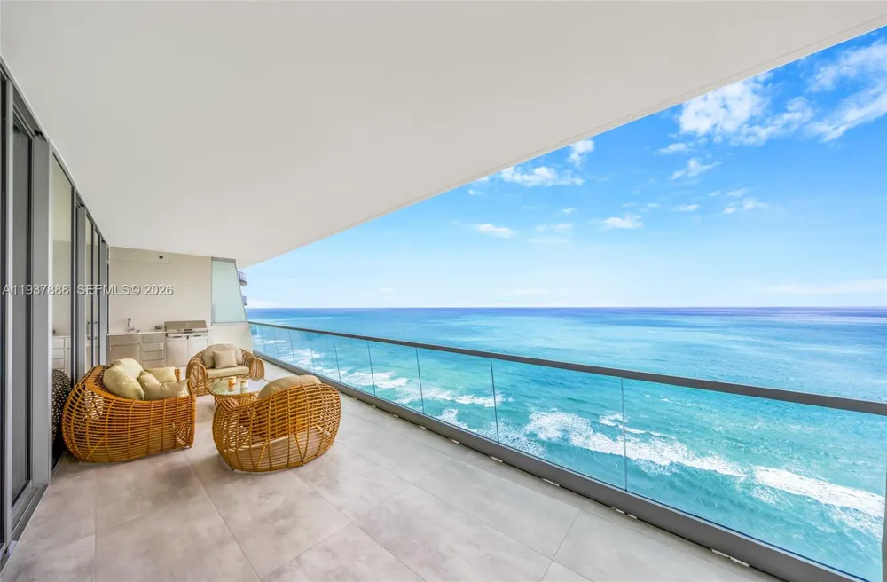 18501 Collins Ave #2502 Sunny Isles Beach, FL 33160