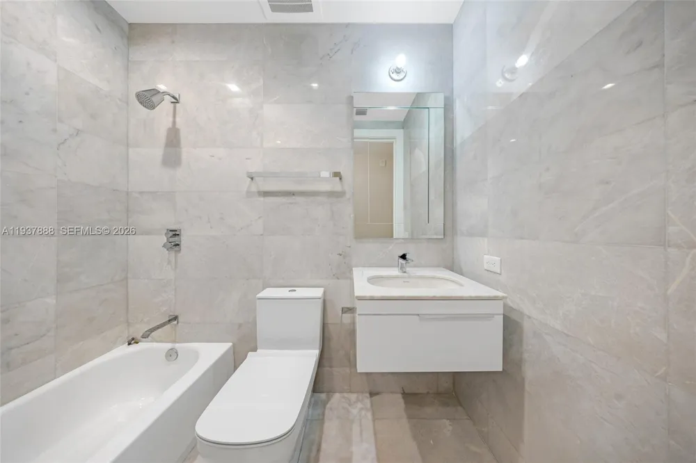 18501 Collins Ave #2502 Sunny Isles Beach, FL 33160