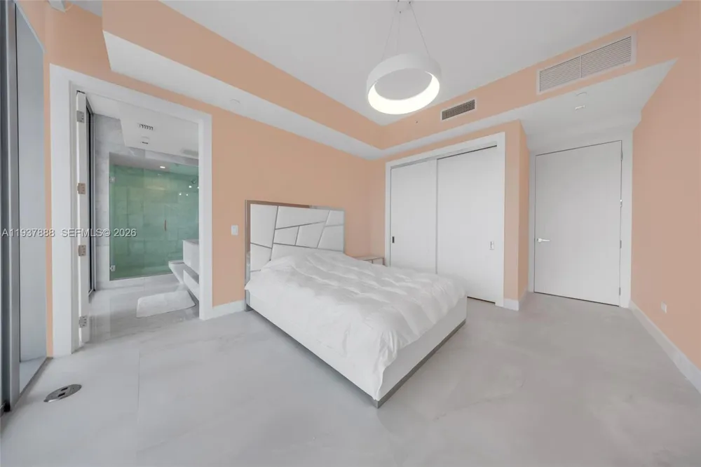 18501 Collins Ave #2502 Sunny Isles Beach, FL 33160