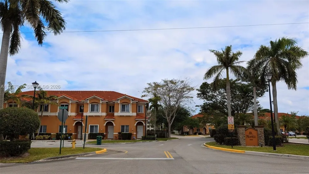 5906 Woodlands Blvd Tamarac, FL 33319