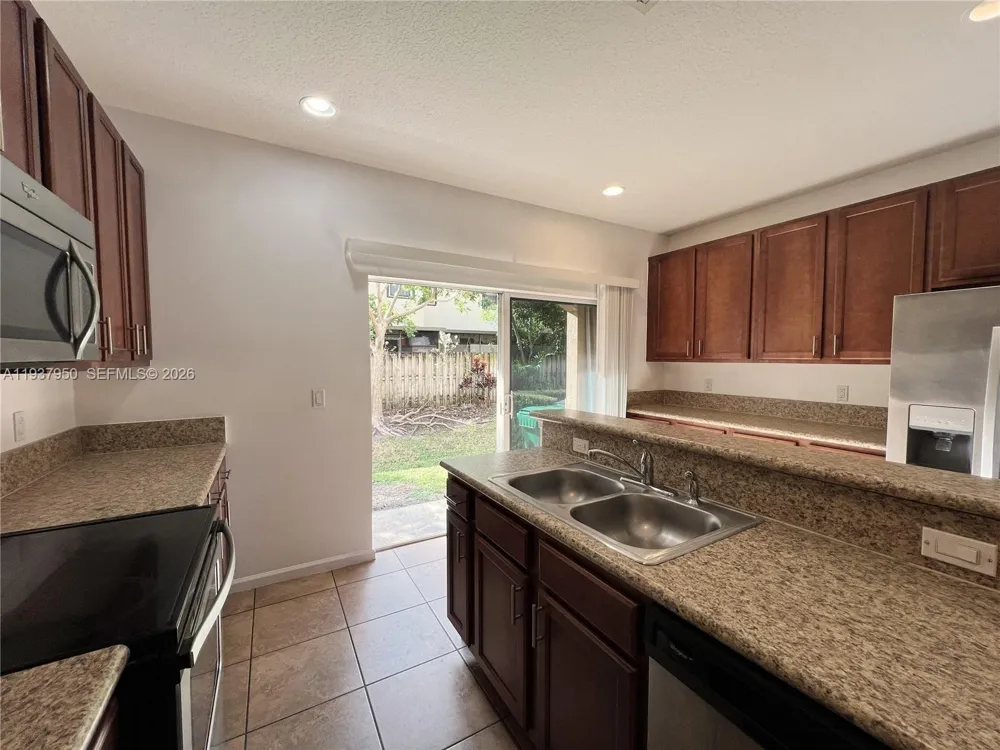 5906 Woodlands Blvd Tamarac, FL 33319