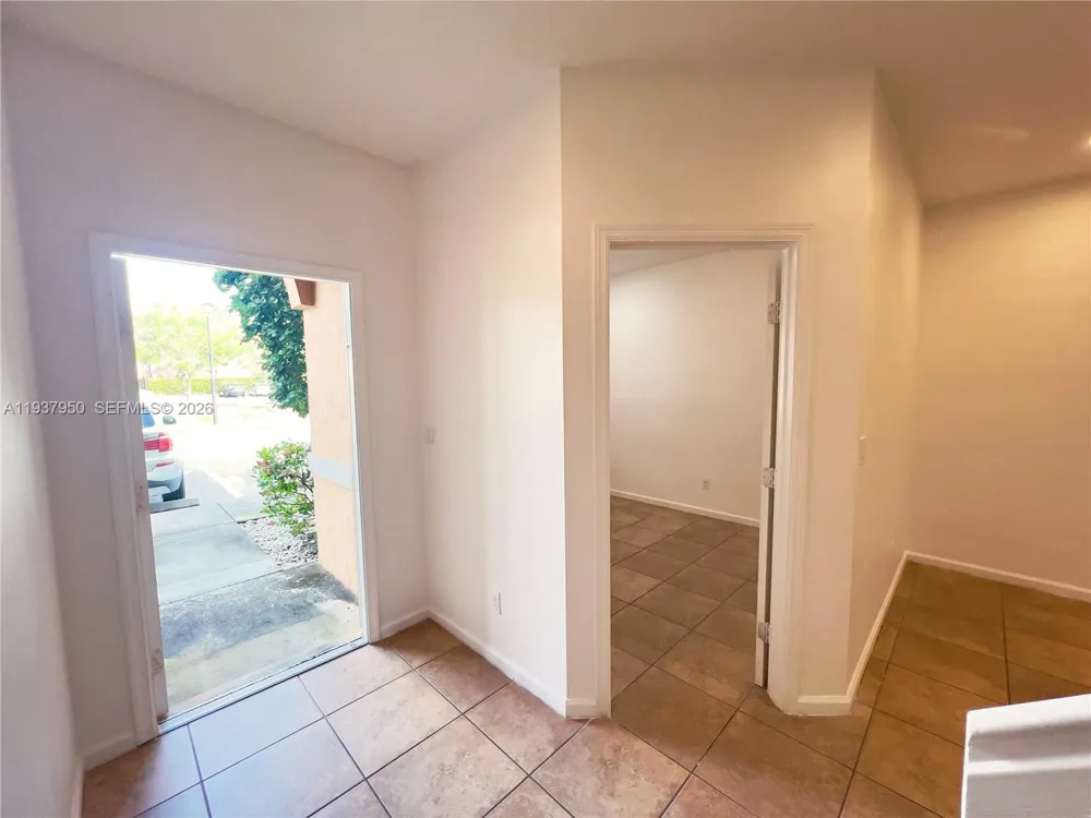 5906 Woodlands Blvd Tamarac, FL 33319
