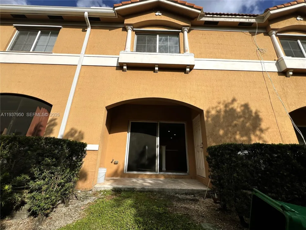 5906 Woodlands Blvd Tamarac, FL 33319