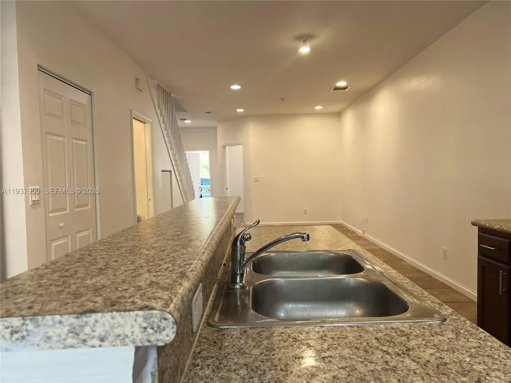 5906 Woodlands Blvd Tamarac, FL 33319