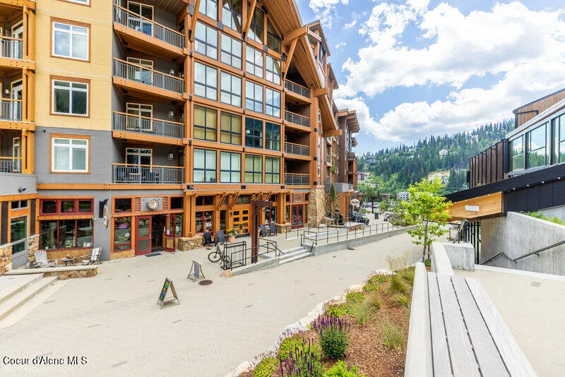 614 Telemark Road Sandpoint, ID 83864