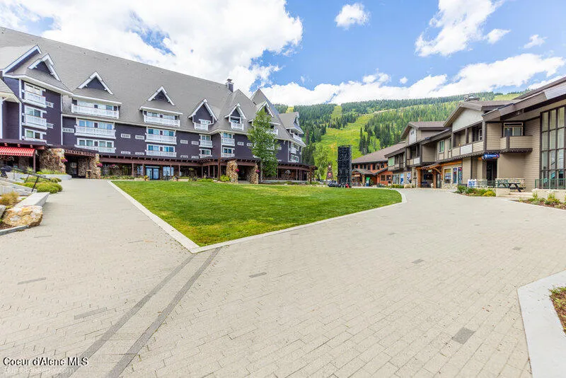 614 Telemark Road Sandpoint, ID 83864