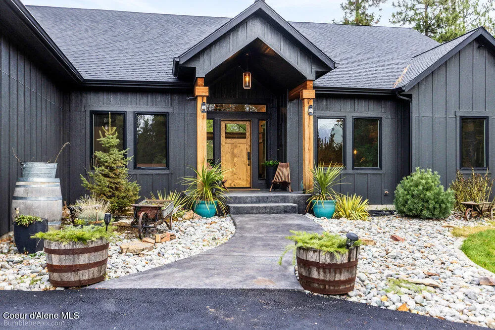 29131 Hindman Street Athol, ID 83801