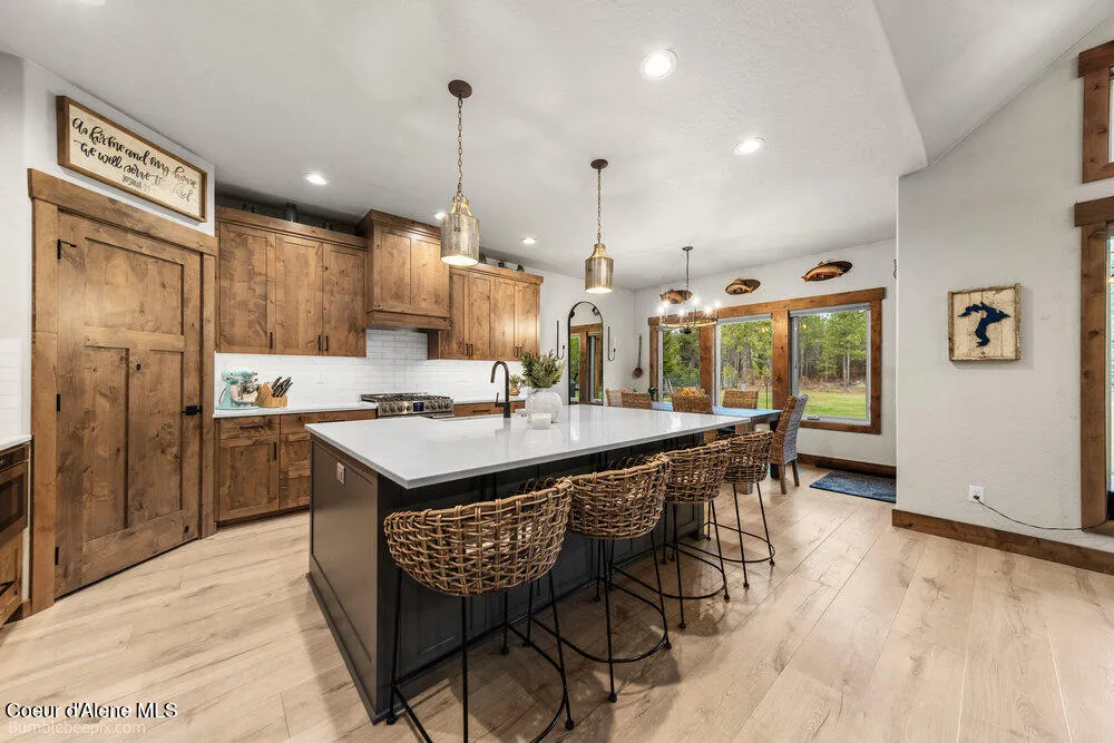 29131 Hindman Street Athol, ID 83801