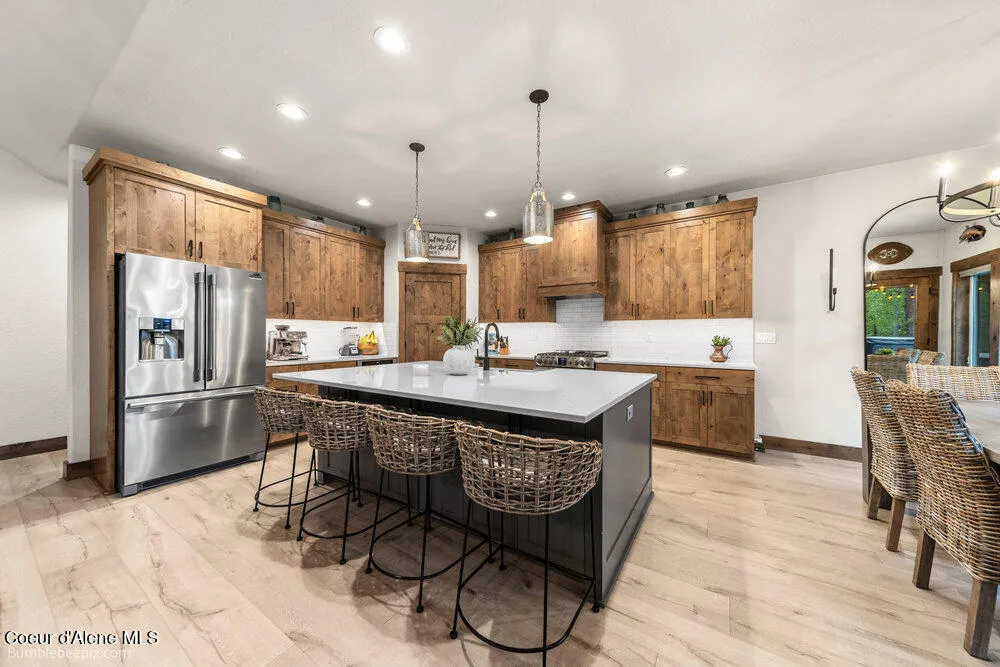 29131 Hindman Street Athol, ID 83801
