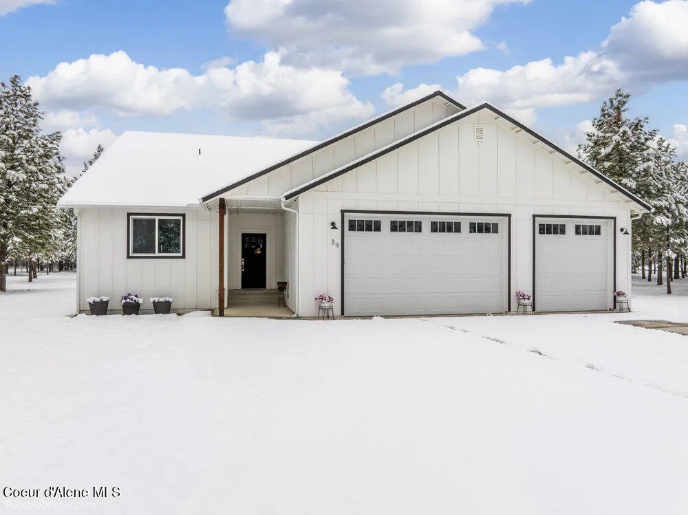 39 James Way Oldtown, ID 83822