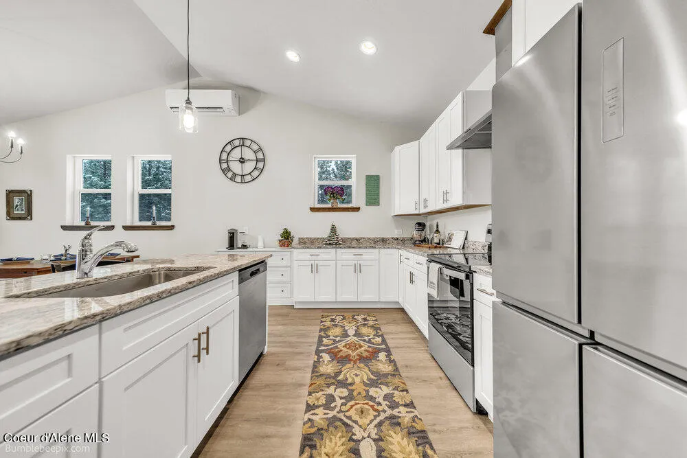 39 James Way Oldtown, ID 83822