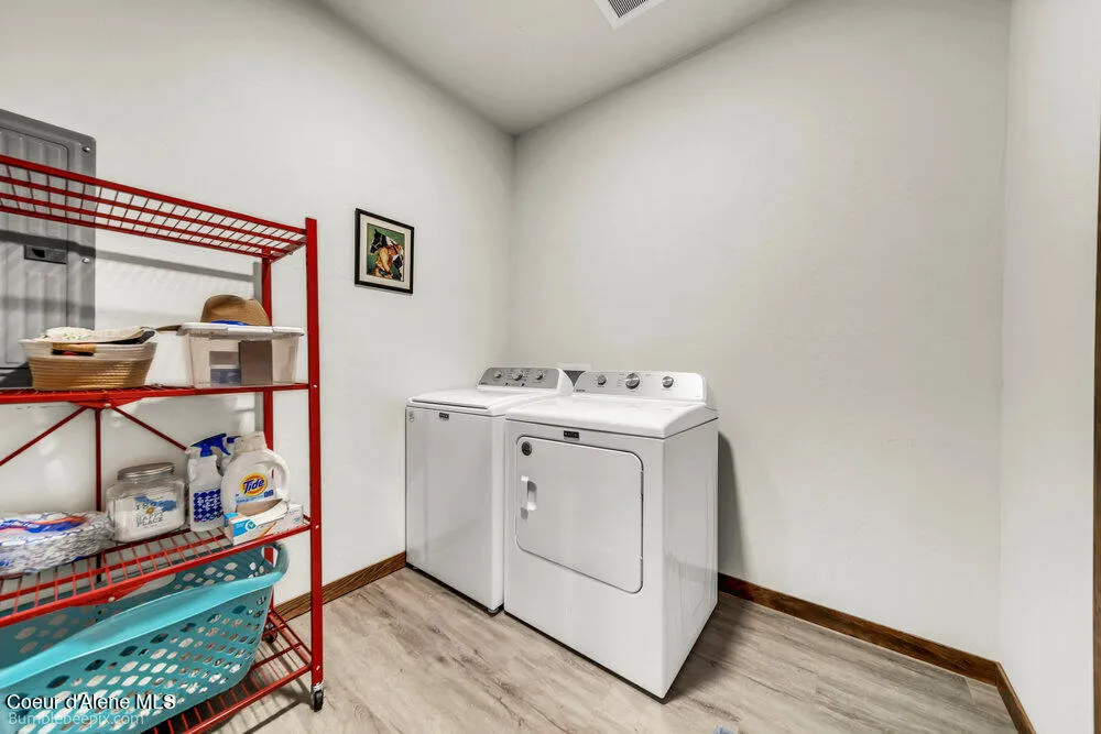 39 James Way Oldtown, ID 83822