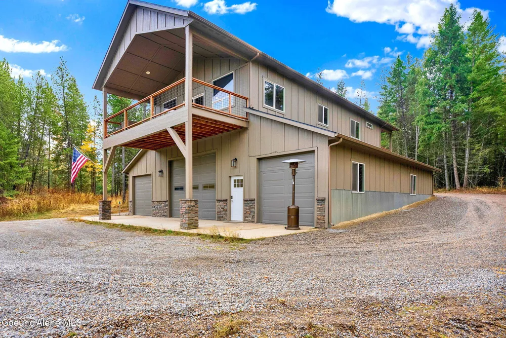 42 Seneacquoteen Drive Priest River, ID 83856