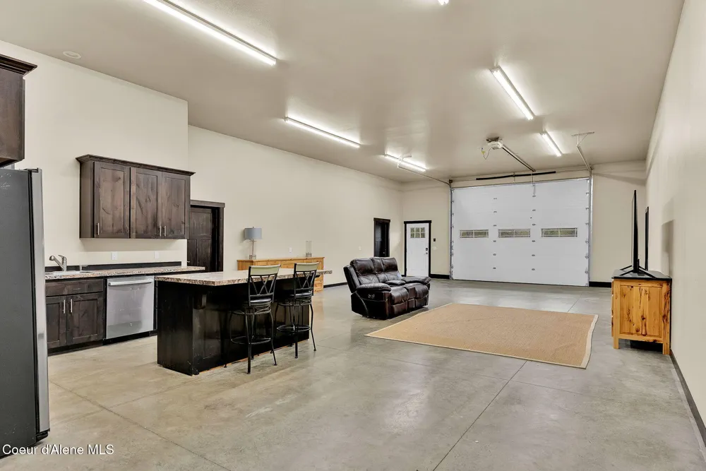 42 Seneacquoteen Drive Priest River, ID 83856