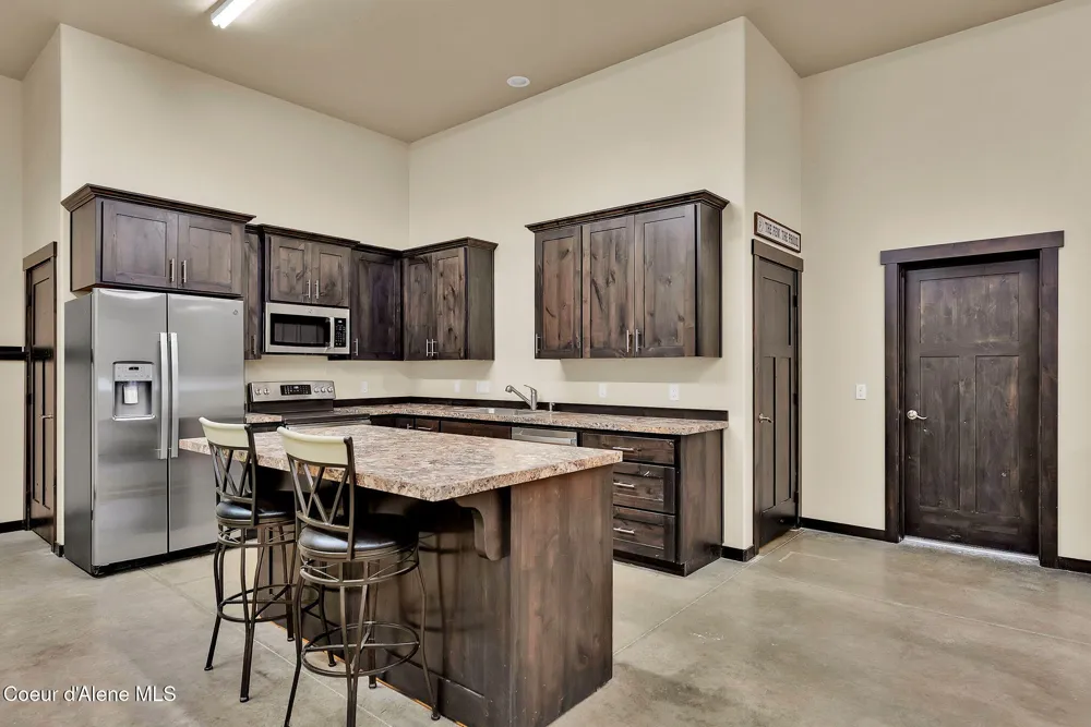 42 Seneacquoteen Drive Priest River, ID 83856