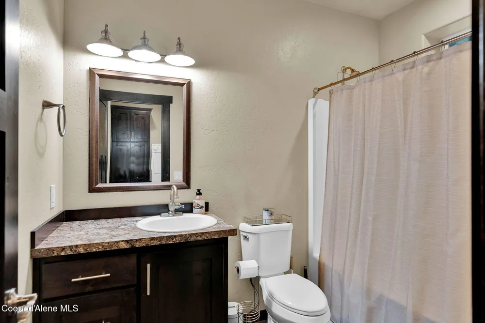 42 Seneacquoteen Drive Priest River, ID 83856