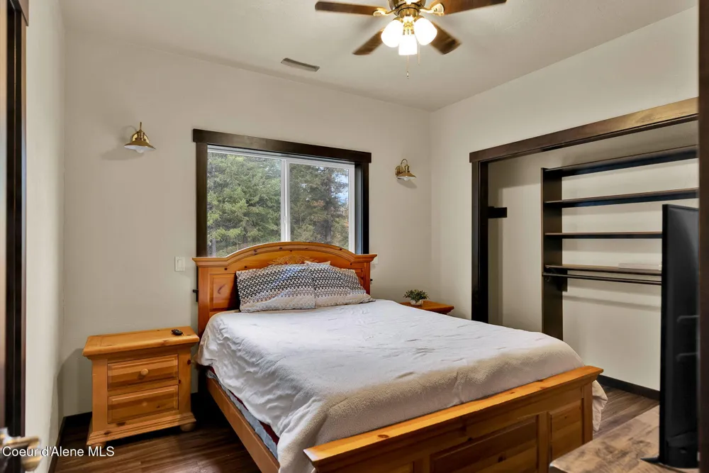 42 Seneacquoteen Drive Priest River, ID 83856