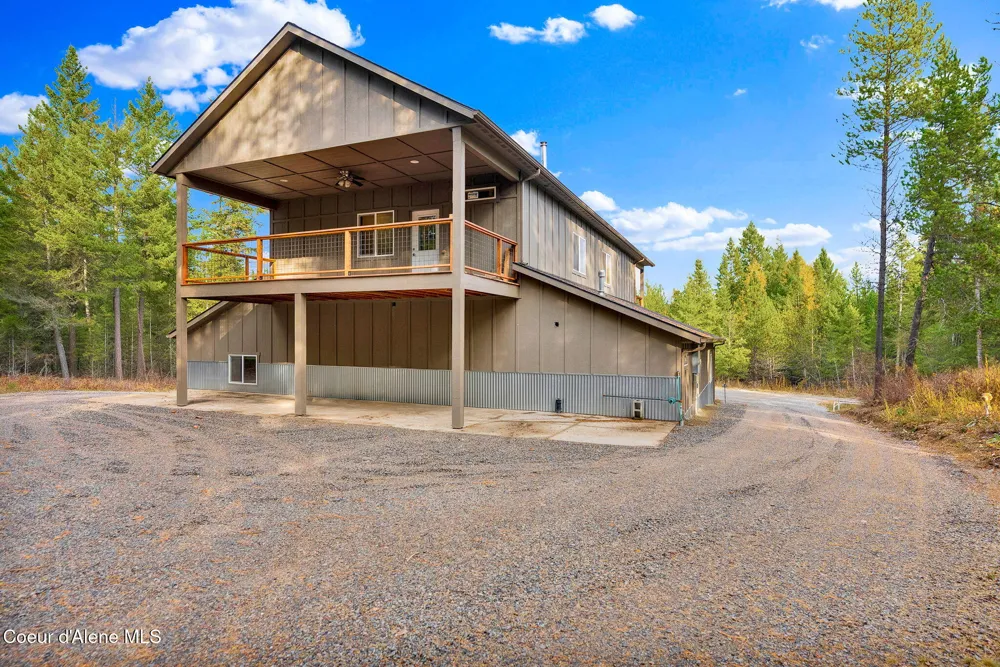 42 Seneacquoteen Drive Priest River, ID 83856