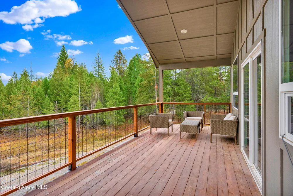 42 Seneacquoteen Drive Priest River, ID 83856