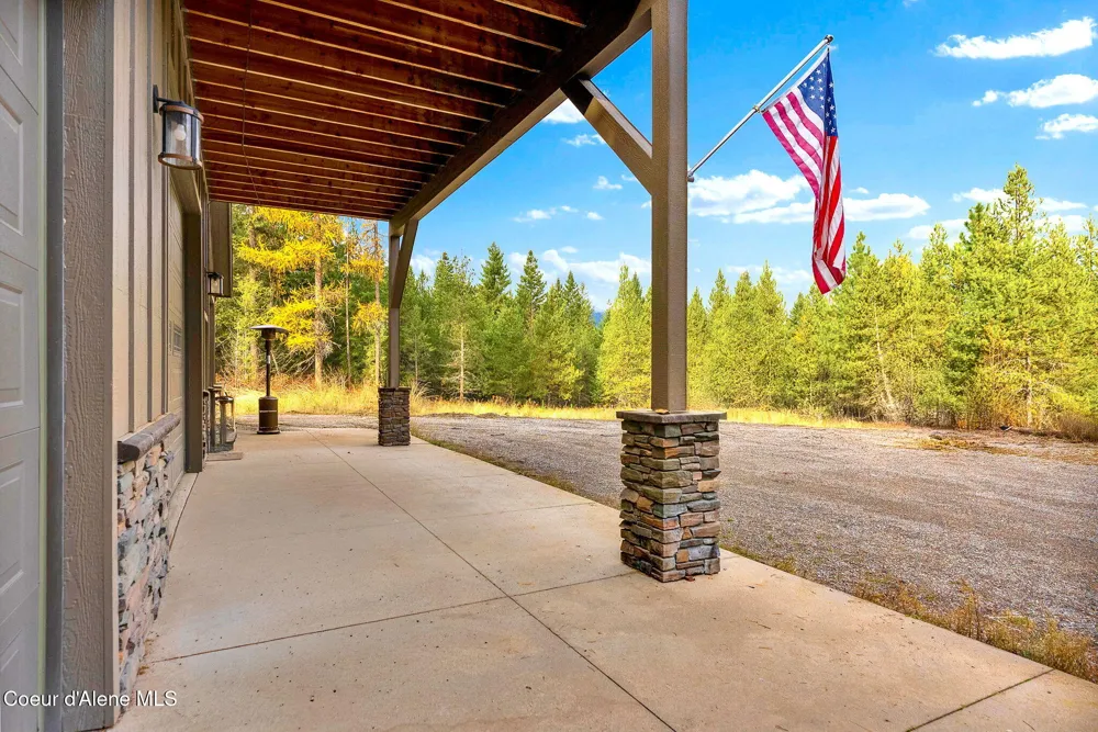 42 Seneacquoteen Drive Priest River, ID 83856